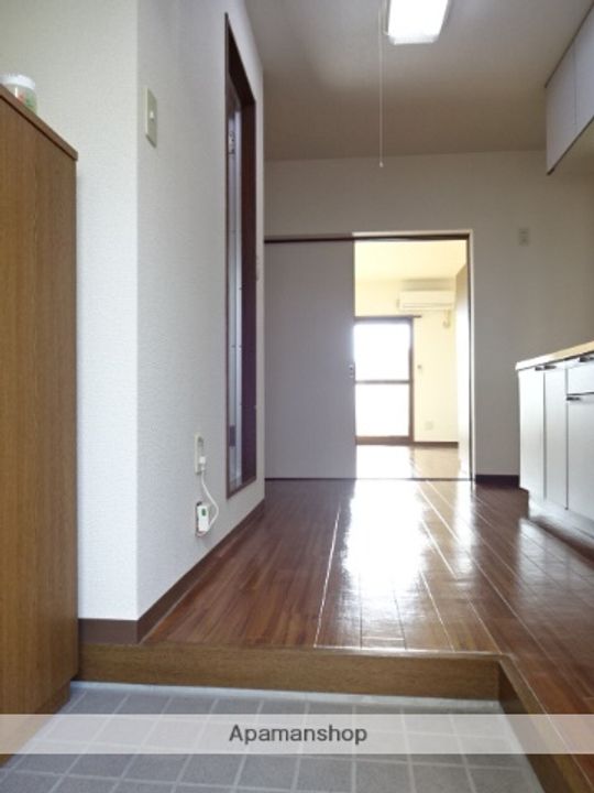 クラストピアの玄関