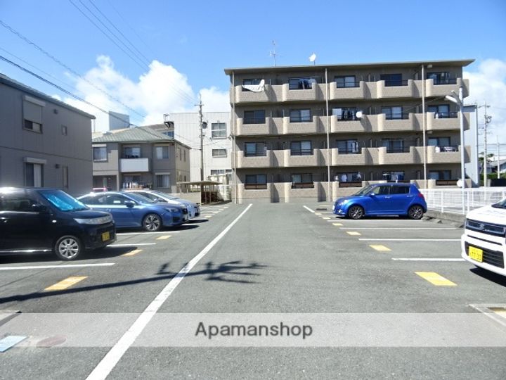 クラストピアの外観