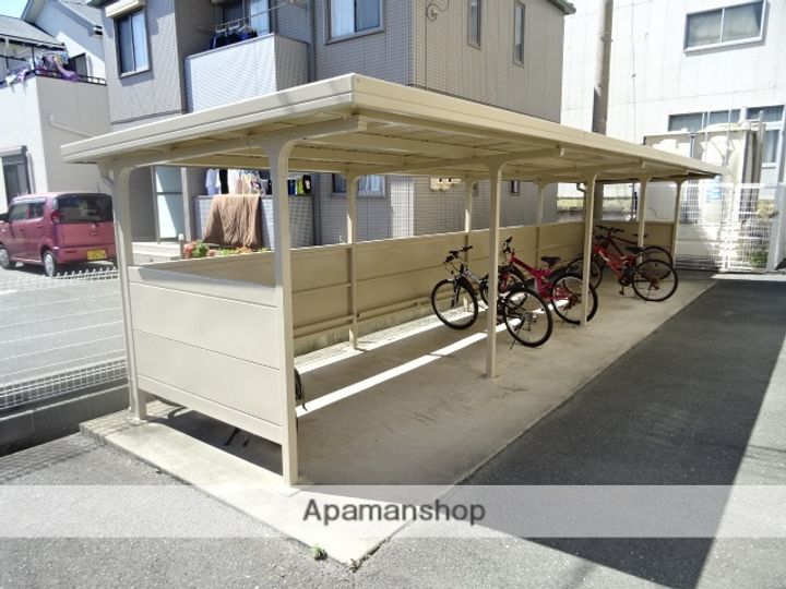 クラストピアの外観