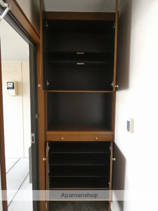 リビングタウン明ヶ島Bの内装