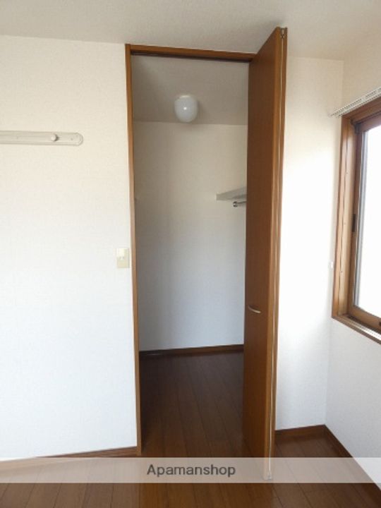 リビングタウン明ヶ島Bの内装