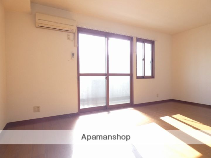 リビングタウン明ヶ島Bの内装