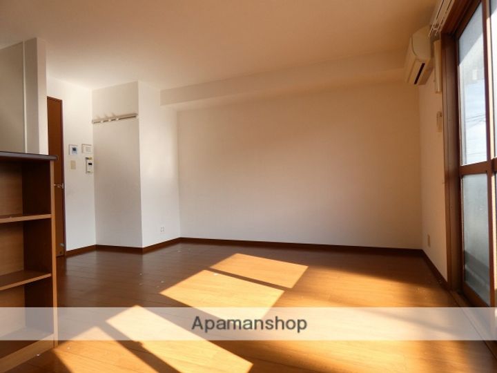 リビングタウン明ヶ島Bの内装