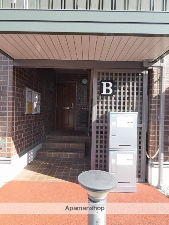 リビングタウン明ヶ島Bの外観