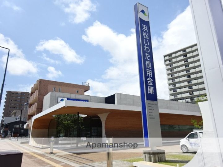 キャトルセゾンの周辺