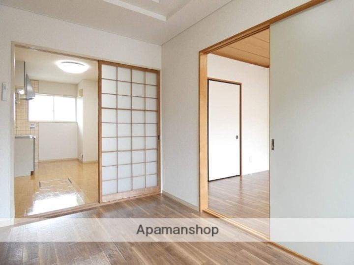 コンフォールの居間