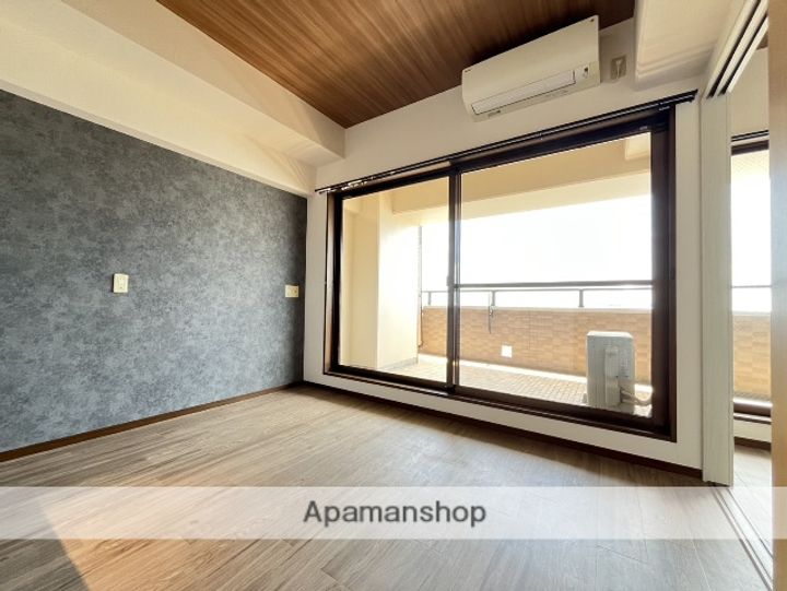 中央ハイツ海老塚A12の居間