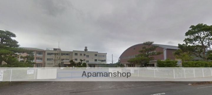 ルースヤハタの周辺