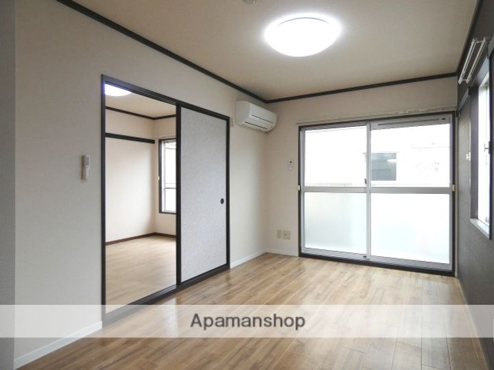 サンコート藤岡Aの居間