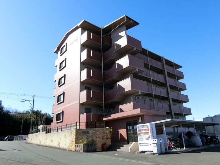 ARTERIOR HILLS EASTの外観