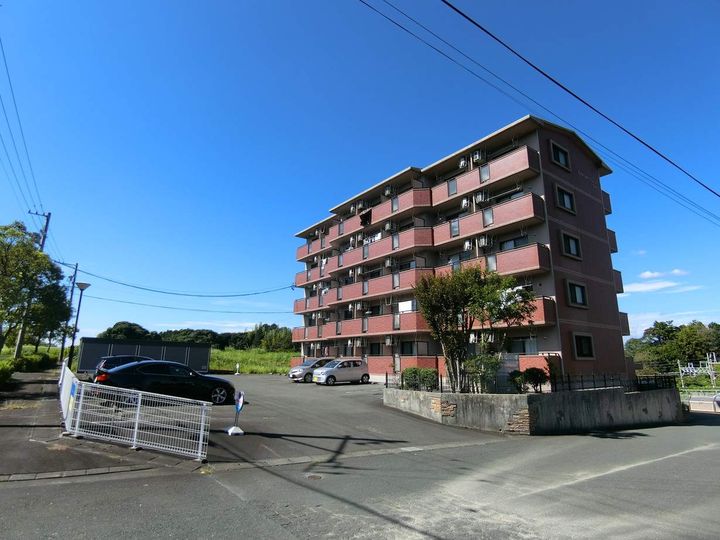 ARTERIOR HILLS EASTの外観