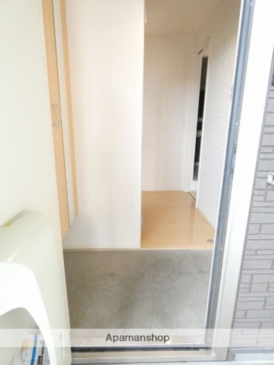 マンション御殿の玄関