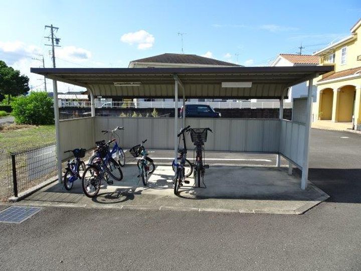 クモン・リュウの外観