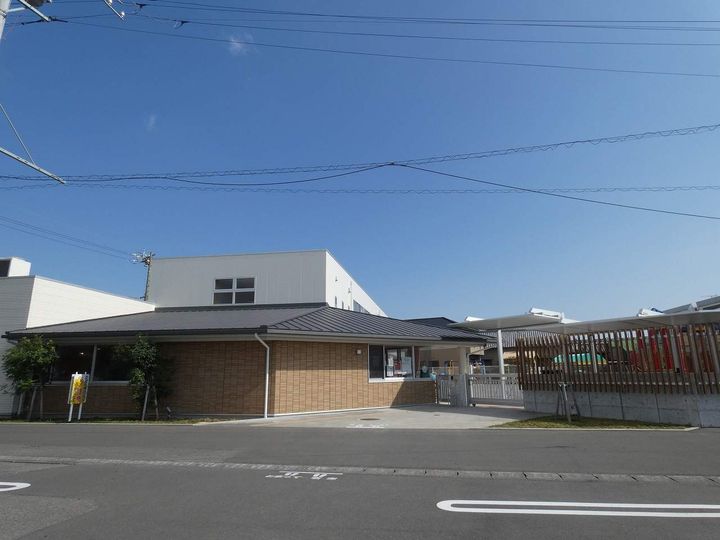 クモン・リュウの周辺