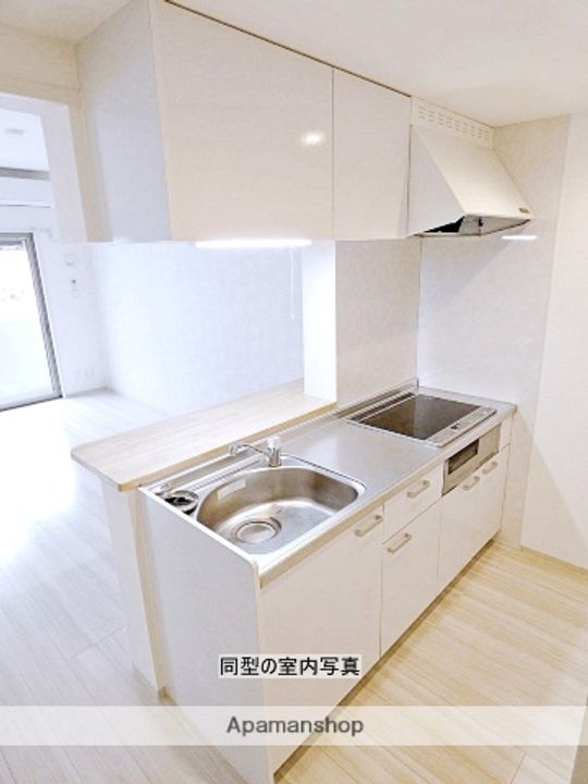 フロイデミーツ半田山のキッチン