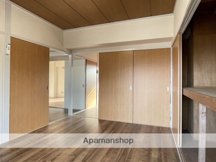 田内マンションの内装