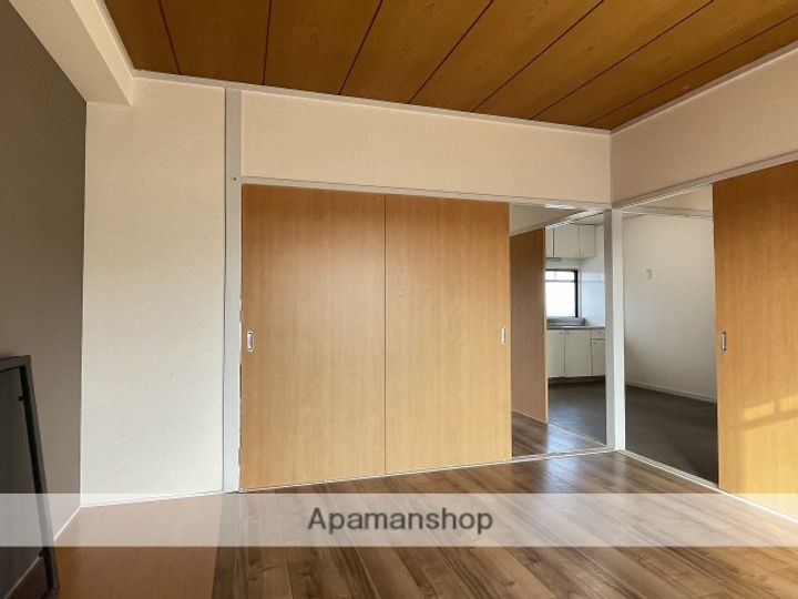 田内マンションの内装