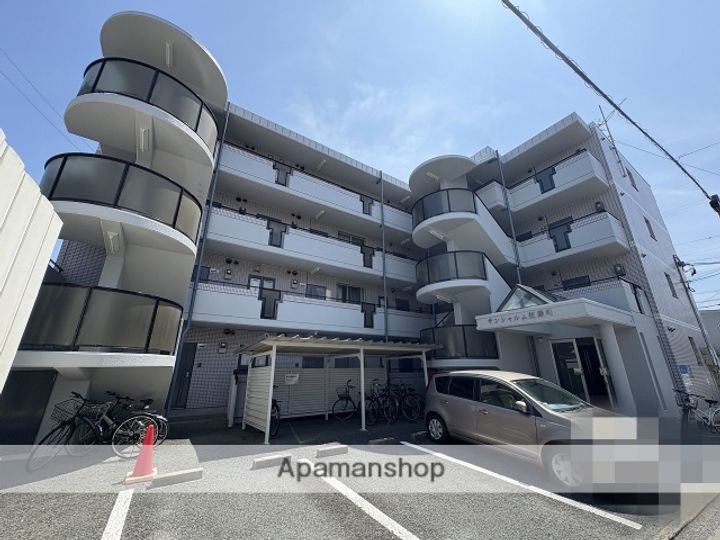 サンシャルム佐藤町の外観