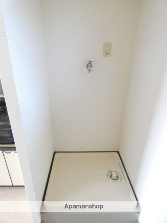 マンションラッフルズ202の内装
