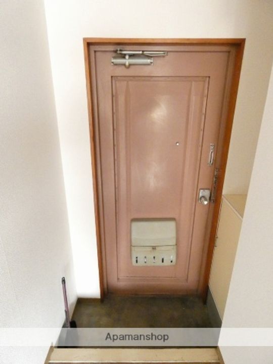 CASA元浜202の玄関