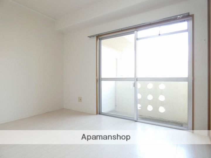 ESPOIR板屋の内装