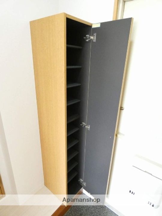 ESPOIR板屋の内装