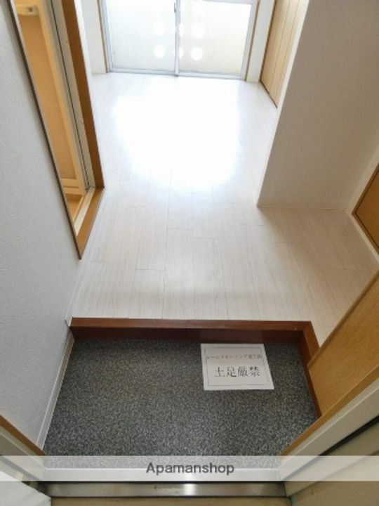 ESPOIR板屋の内装