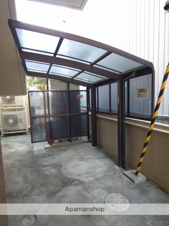 ESPOIR板屋の外観