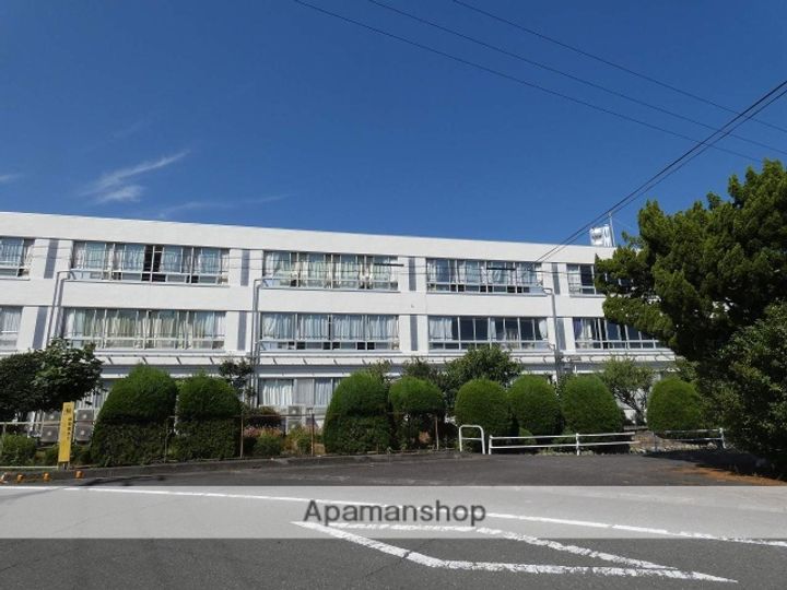 ラピスグランの周辺