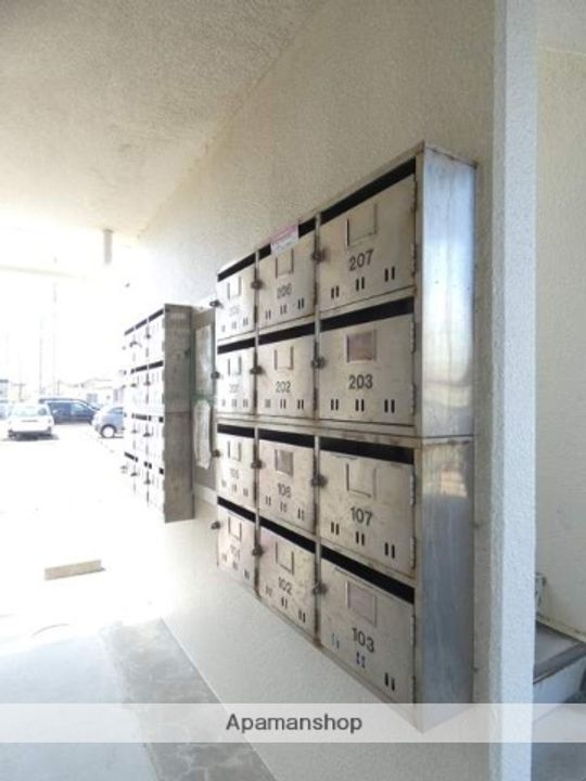 ロイヤルマルトウの外観