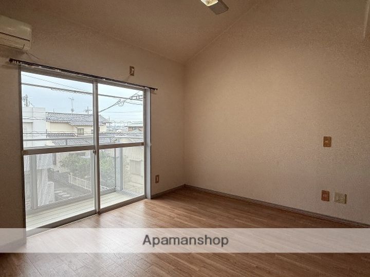 フローラ泉町Eの内装