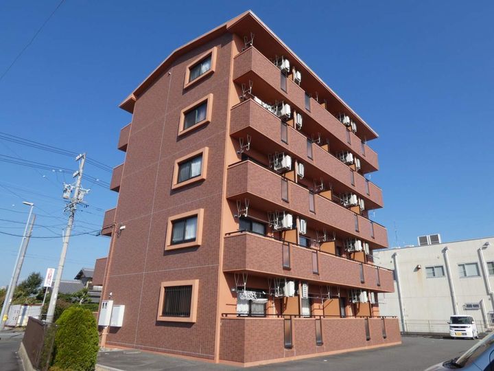 ドミールの外観