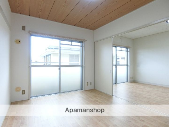 コーポ葛川204の居間