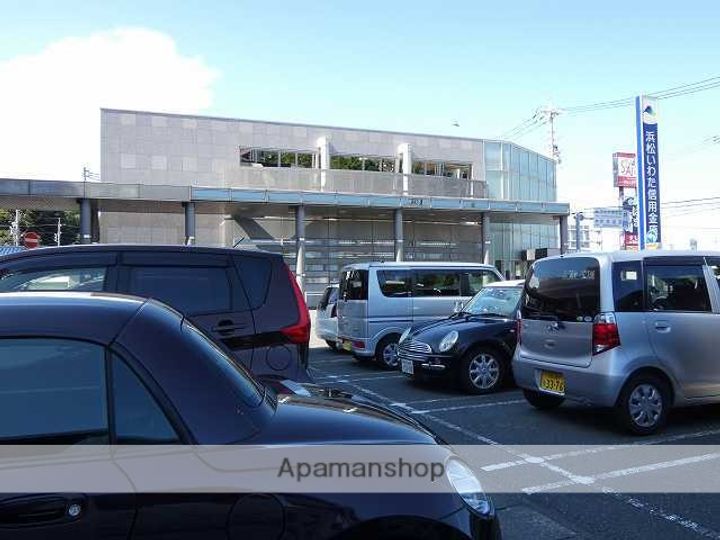 メゾンドパルファの周辺