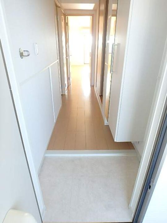 グランデーアMの玄関