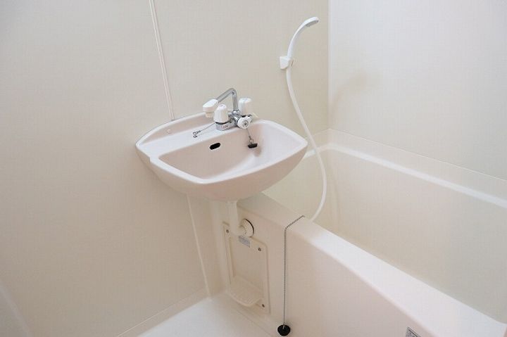 レオパレス石野の風呂