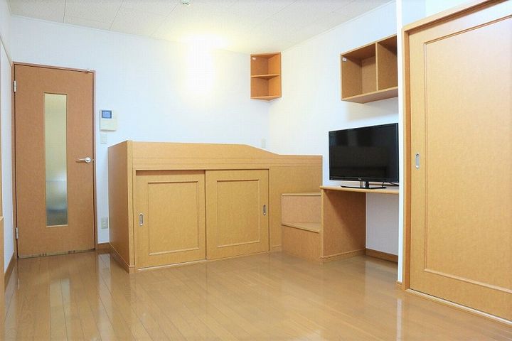 レオパレスオンワード磐田の居間