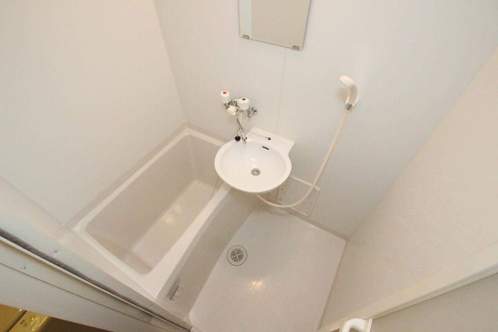 レオパレスレジデンス 磐田の風呂