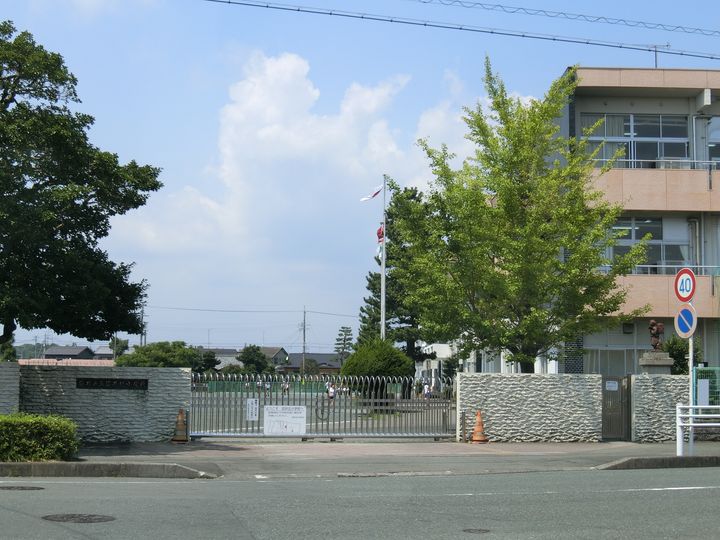 レオネクストあおいの周辺