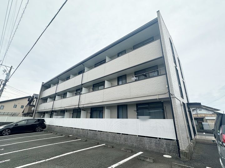 レオパレス国府台Ⅱの外観