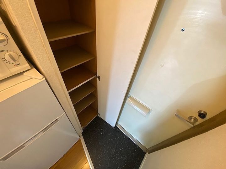 レオパレスSOCATAの玄関
