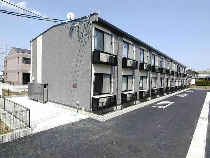 レオパレス中休場Ⅱの外観