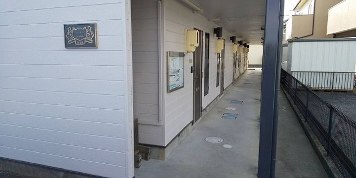 レオパレスシャルムの外観