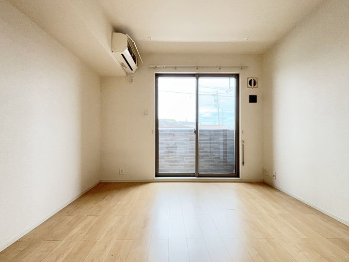 ウニコ ルウォーゴの居間