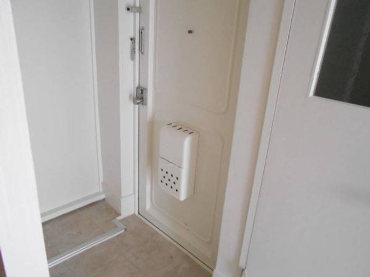 ビレッジハウス国本2号棟0201の玄関