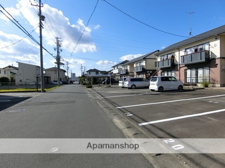 ブリーズ柳Bの外観