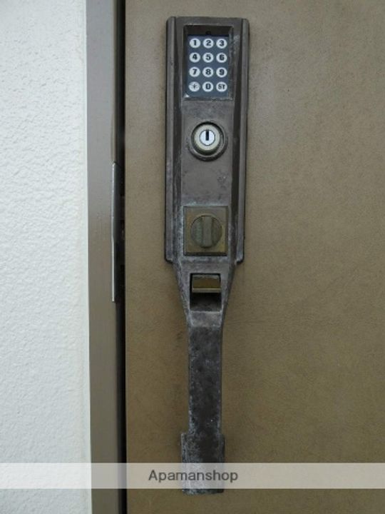 アパルト−ノインのその他画像