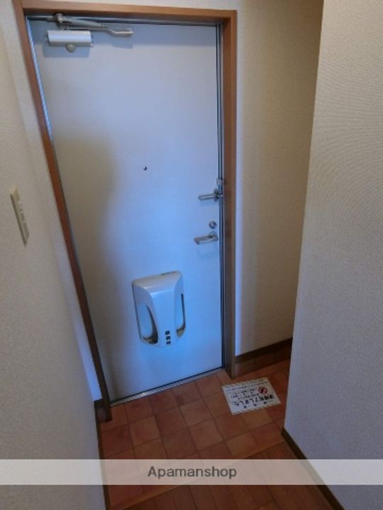 ジュネスの玄関