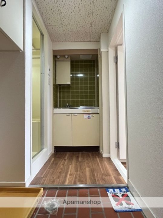 カレッジタウンウィングの玄関