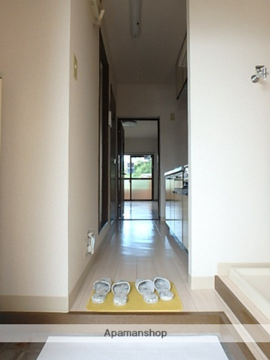 ロマネコンティの玄関